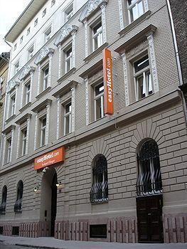 Hotel Easyhotel Oktogon 3*