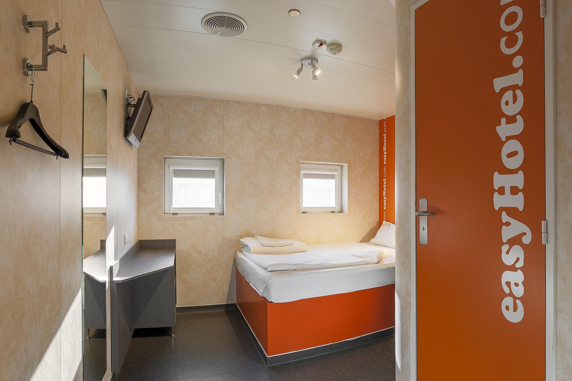 Easyhotel Oktogon 3*