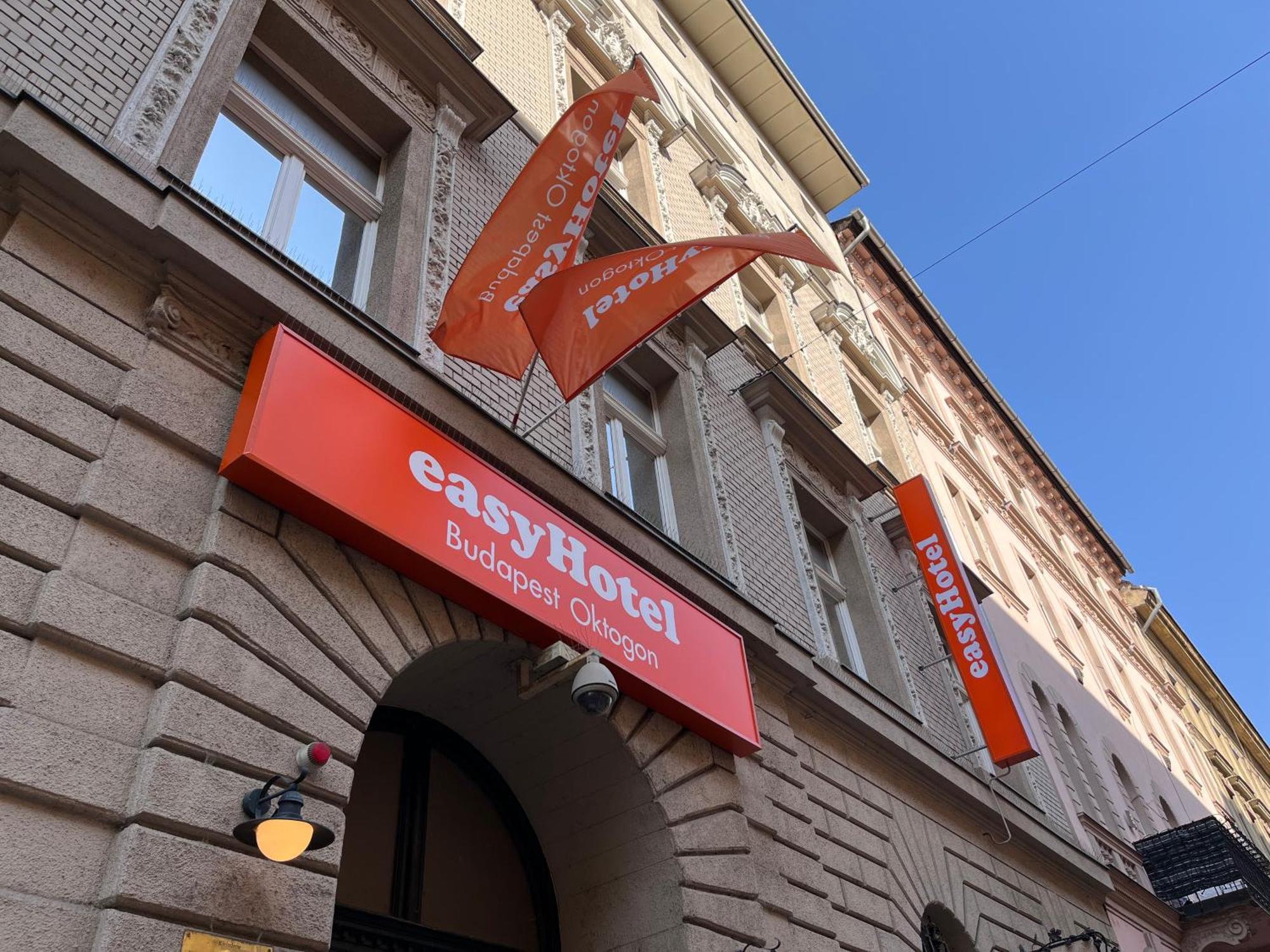 Easyhotel Oktogon 3*